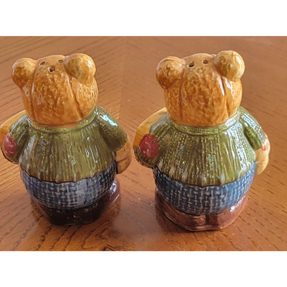 VTG CKAO Salt and Pepper Shaker Country Welcome Bears Ceramic Cute Country Decor - Picture 6 of 9